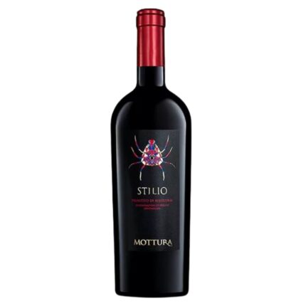Der 2022 Stilio Primitivo di Manduria von Cantine Mottura begeistert mit Aromen von Kirschen, Schokolade und schwarzen Beeren. Perfekt für kräftige Gerichte.