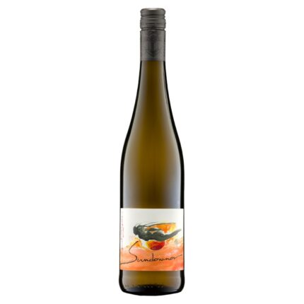 Aromen von karamellisierten Zitrusfrüchten und tropischen Früchten. Entdecke den Sundowner Weißwein Cuvée: Perfekt zu gebackenem Feta mit gegrillten Peperoni.