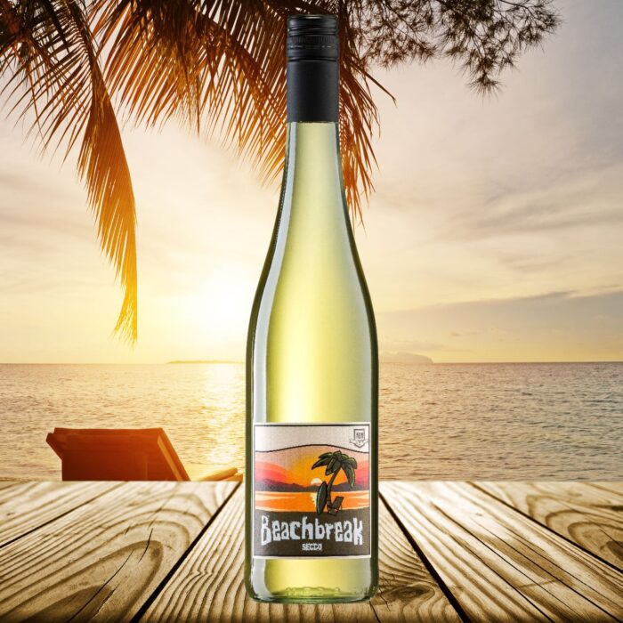 Erlebe den Beachbreak Secco vom Weingut Bergdolt-Reif & Nett: Fruchtige Aromen von Apfel, Pfirsich und Ananas. Perfekt als Aperitif oder für die nächste Feier.