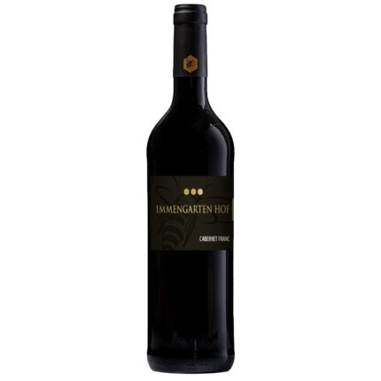 Entdecke den 2015 Cabernet Franc trocken vom Immengarten Hof. Ein komplexer Wein mit dichter Fülle, perfekt zu Rind und Wild. Nachhaltig angebaut!