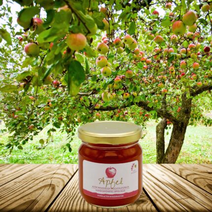 Der hausgemachte Apfel-Fruchtaufstrich vom Alten Winzerhof: Mit 75 % reinem Fruchtsaftanteil aus frischen Äpfeln. Perfekt zu Desserts, Kuchen oder pur!