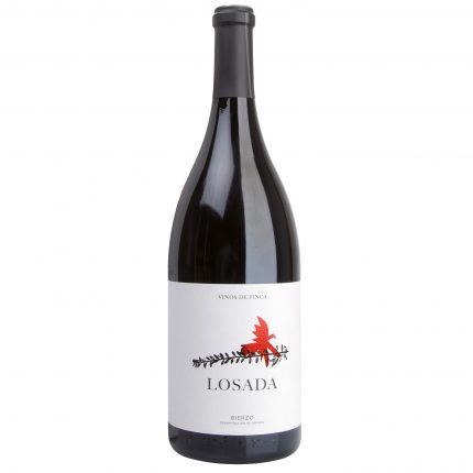 Der 2018 Losada Bierzo Magnum besticht durch eine betörende Fruchtnase, feine Kräuter- und Gewürznoten. Eleganter Wein aus Mencía-Trauben, gereift in Eichenfässern.