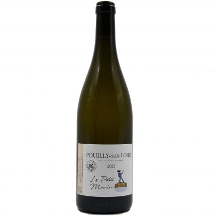 Der 2022 Pouilly Fumé Le Petit Marin bietet Aromen von Gras, Aprikose und Feuerstein. Frisch, mineralisch und elegant, ideal für besondere Anlässe.