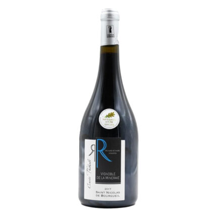 Der 2021 Saint Nicolas de Bourgueil von Domaine Réthoré ist ein geschmeidiger Cabernet-Franc mit roten Früchten und Kräutern. Perfekt zu gegrilltem Fleisch.