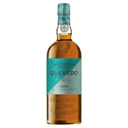 Flasche White Port von Quevedo vor weißem Hintergrund