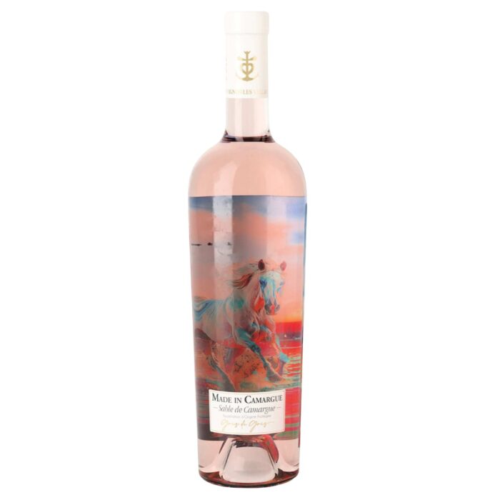 Made in Camargue Roséflasche mit weißem Pferd im Sonnenuntergang