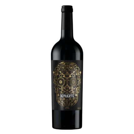 Demuerte Gold Tinto von Bodegas Winery On mit goldenem Totenkopf-Etikett